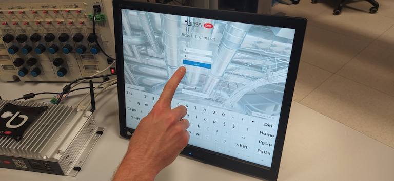 Touch 17″ BOSS/BOSS mini